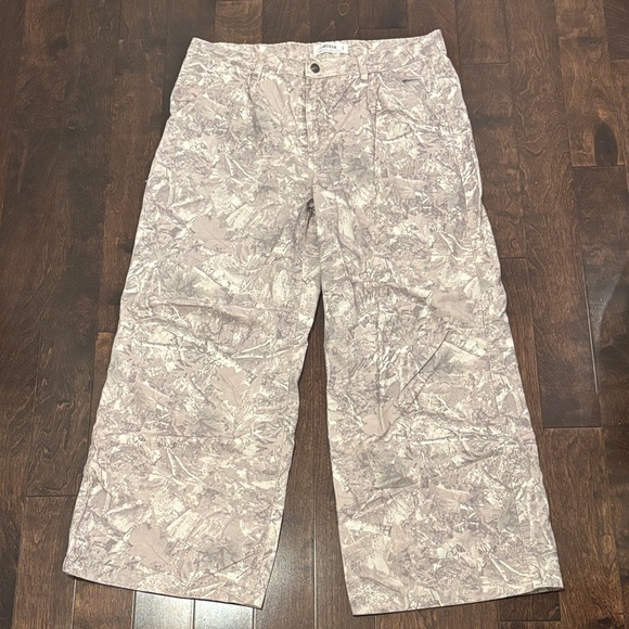 Ardene | L | Camo High-Rise, Wide Legs Carpenter Pants - Picture 2 of 4